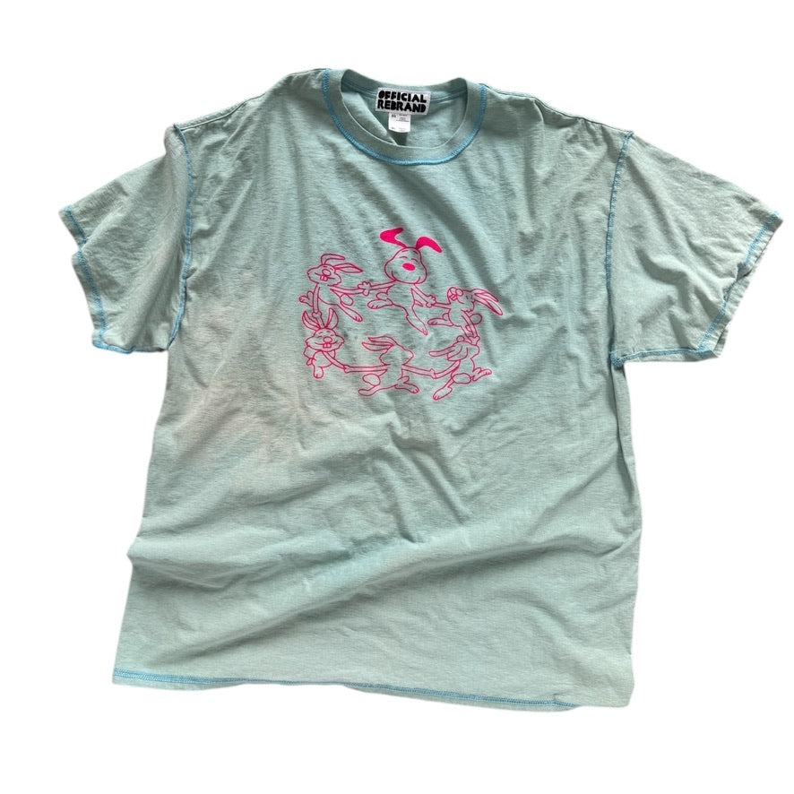 Snoopy & their Bunnies dye-stripped T-SHIRT