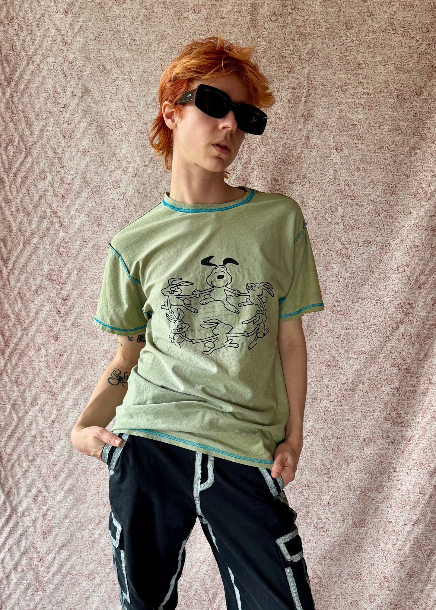 Snoopy & their Bunnies dye-stripped T-SHIRT