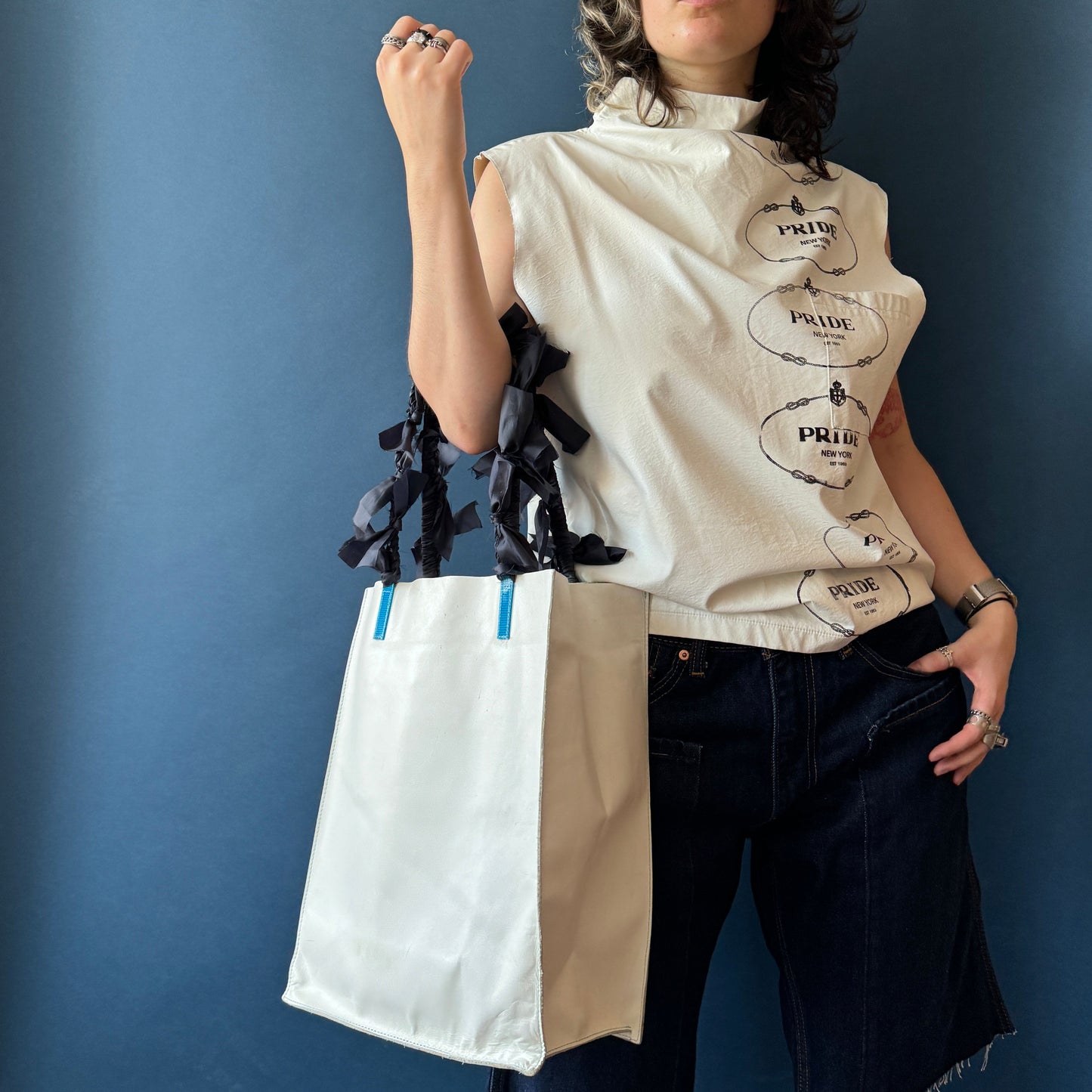 NO MORE! LEATHER FIGURE bag