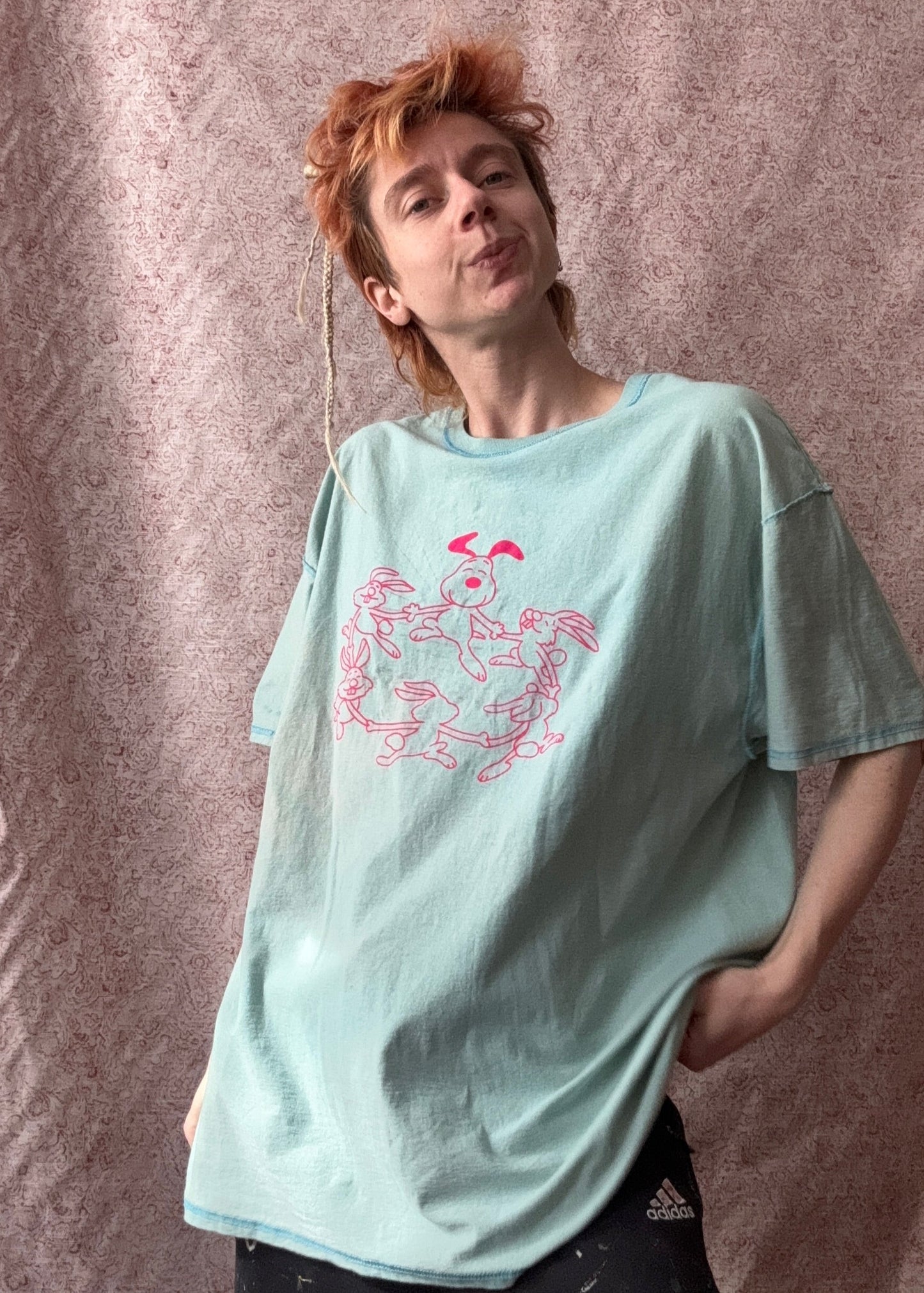 Snoopy & their Bunnies dye-stripped T-SHIRT