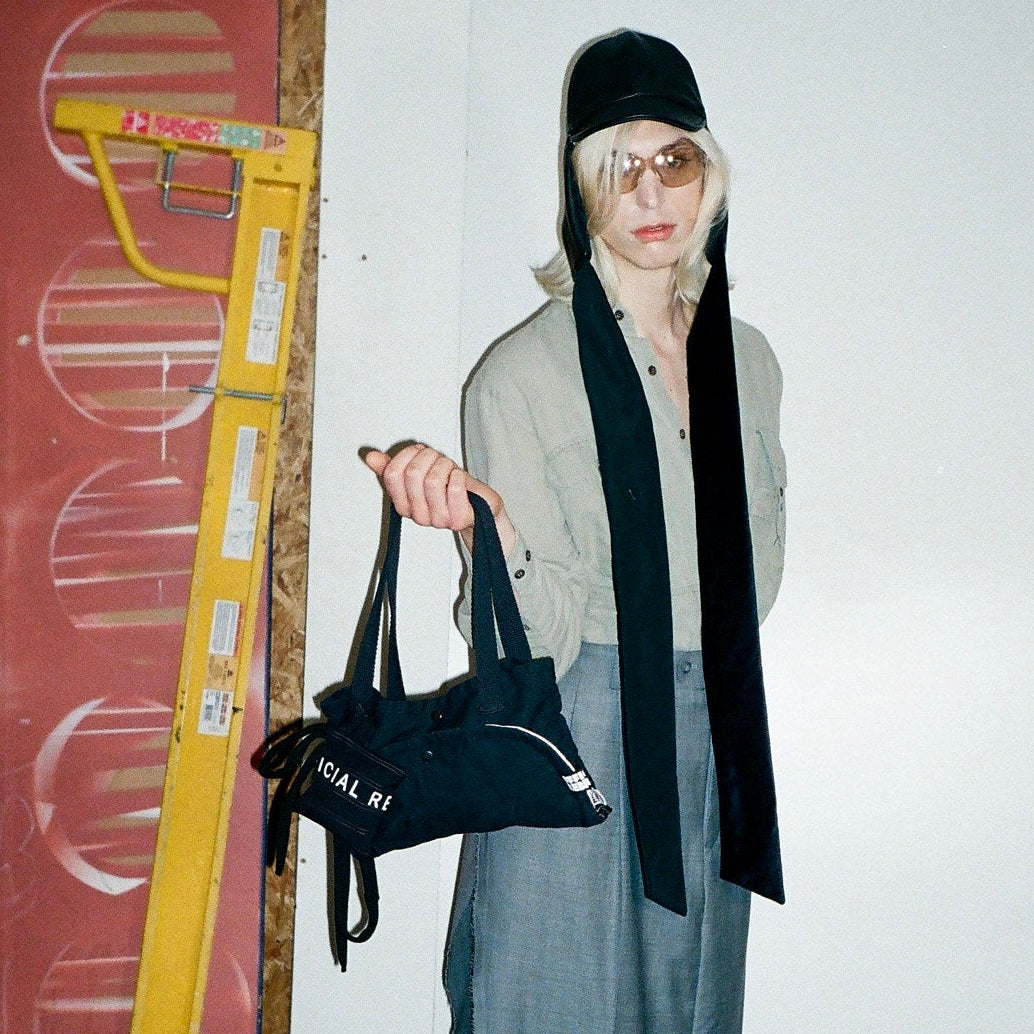 Flip tote
