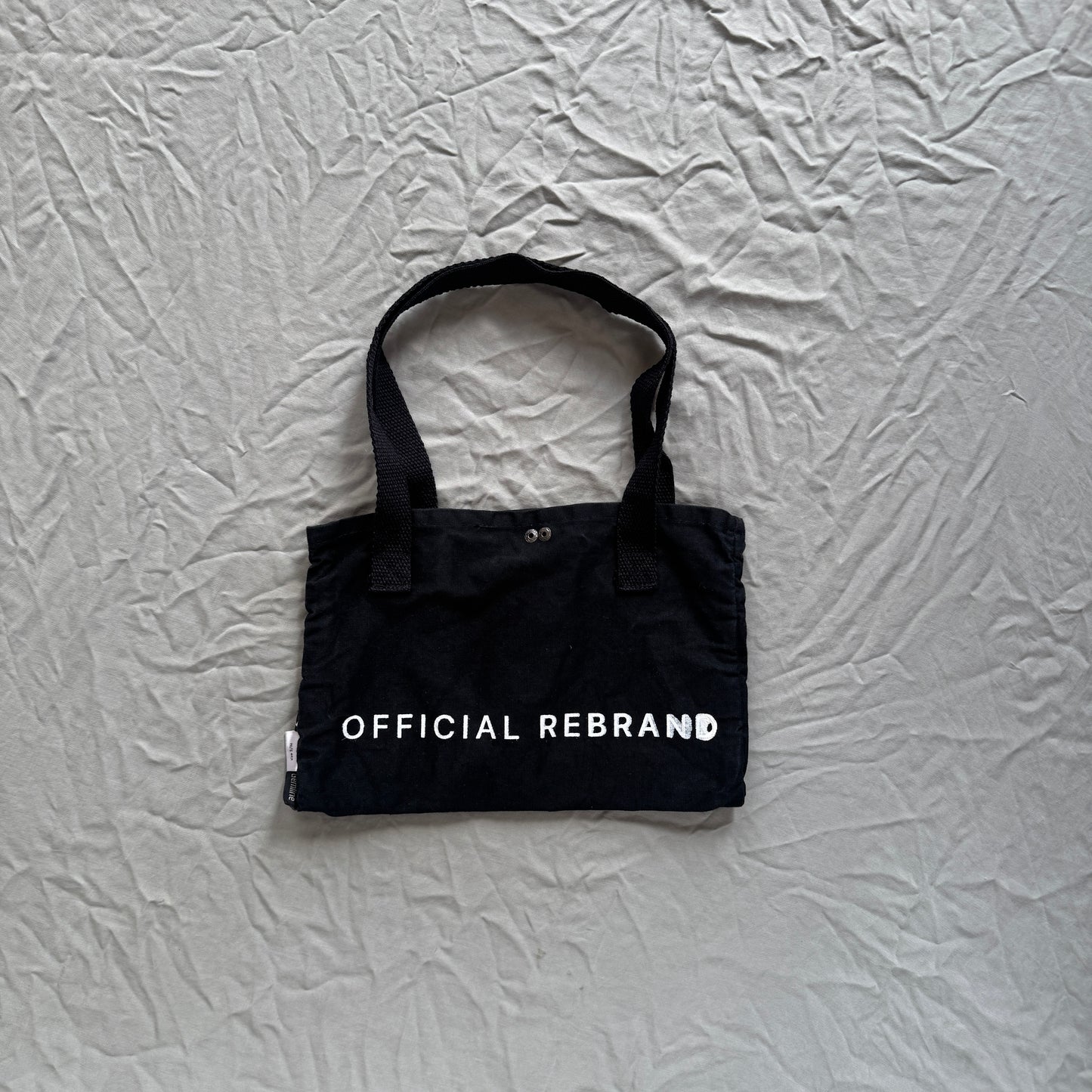 Flip tote