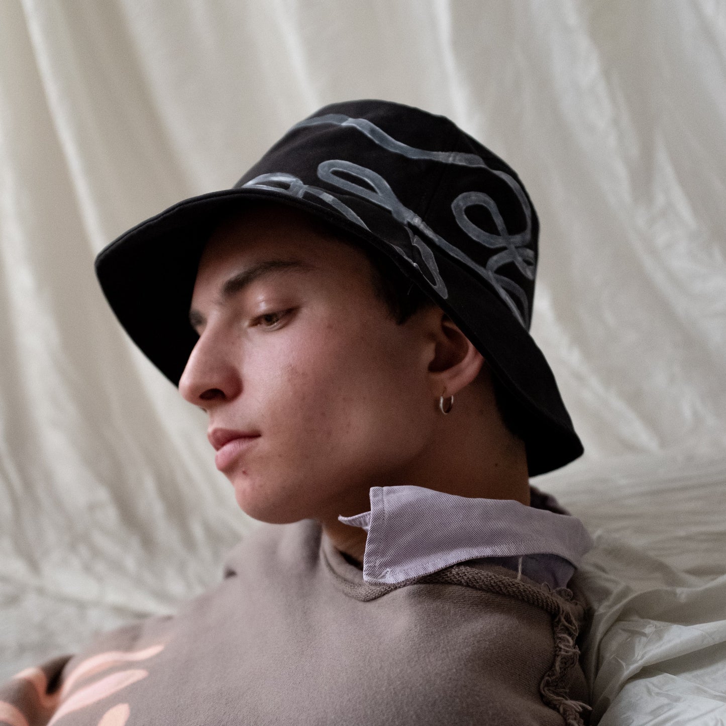 SWANS bucket hat