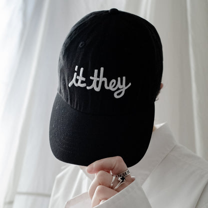 IT GIRL/BOY/THEY ball caps