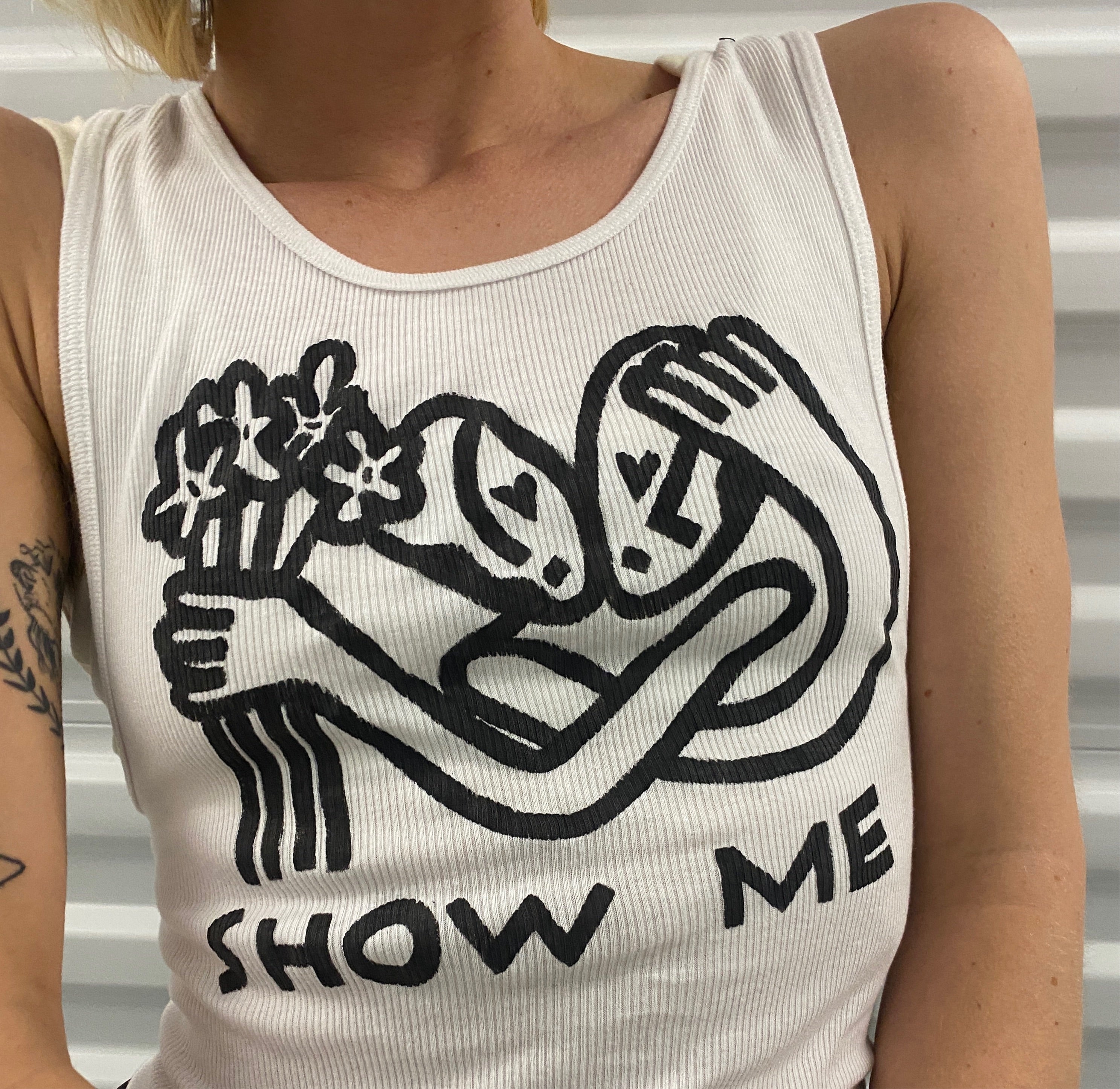 SHOW ME painted tank
